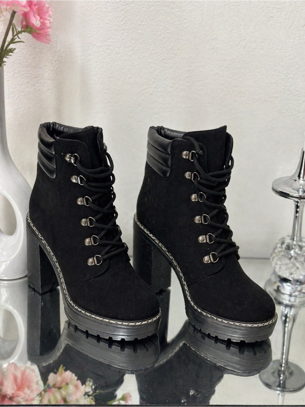Olivia Miller Black Chunky Heel Lace Up Platform Boots Size 9 NWOT